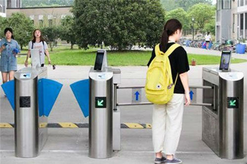 人臉識別門禁測溫機